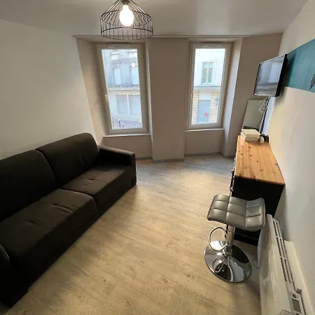 La Pause - En * شيربوغ أون كوتننتين